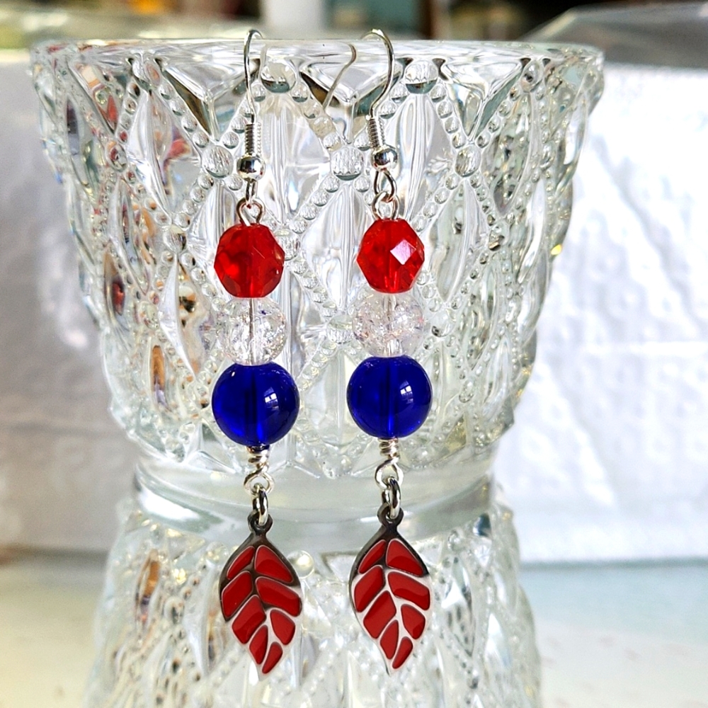 Red Leaf Pierced Earrings!